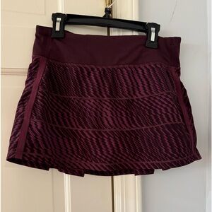 Lulu lemon light/dark maroon wave pattern tennis skirt with shorts underneath
